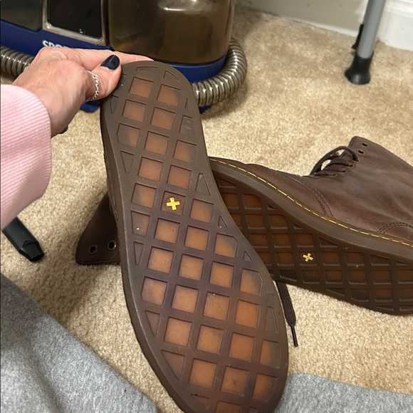 Women’s brown leather Doc Marten - Picture 8 of 11